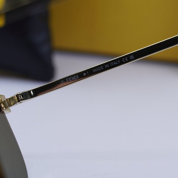 Fendi FE40115U 32G Aviator Sunglasses - Gold/Brown with FF Pattern Mirror - Picture 8 of 9